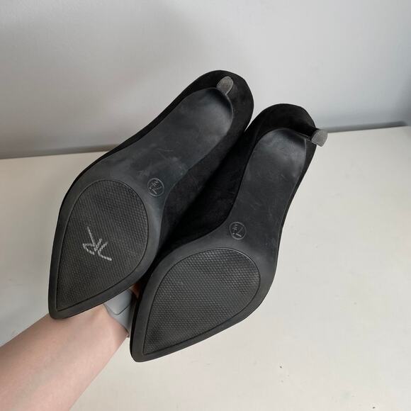 Classic Black Suede Pump - Picture 4 of 5